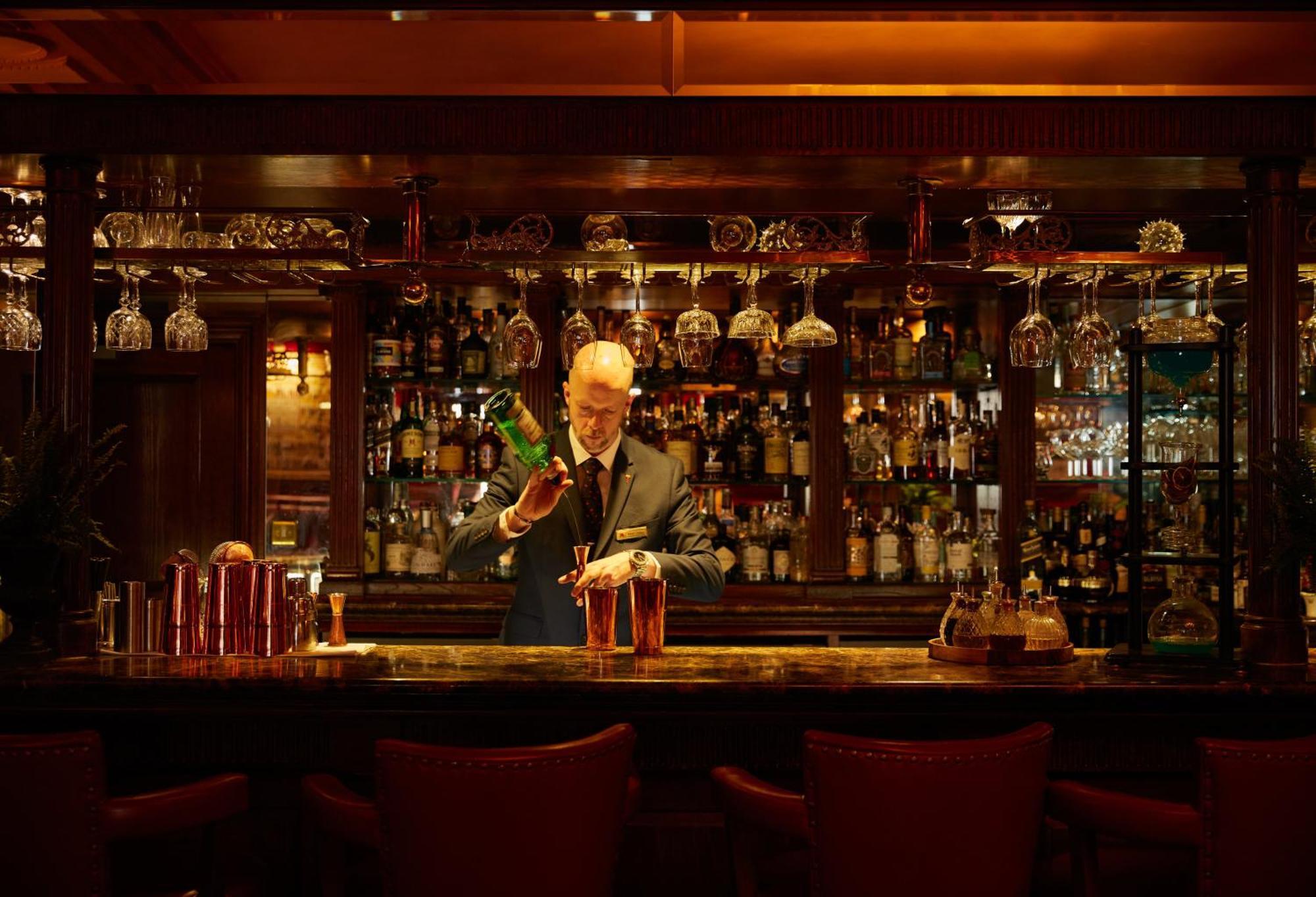 Rubens At The Palace Londen Buitenkant foto The bar at the St Regis New York